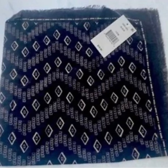 𝅺steve Madden bandana type scarf. NWT - Picture 1 of 2